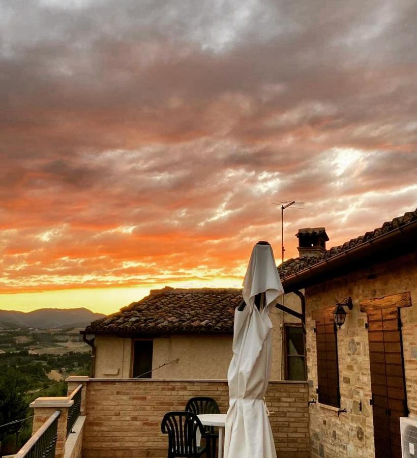 Agriturismo L'Antico Oliveto San Severino Marche Bagian luar foto