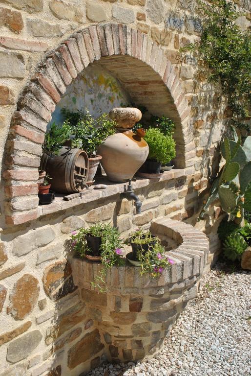 Agriturismo L'Antico Oliveto San Severino Marche Bagian luar foto